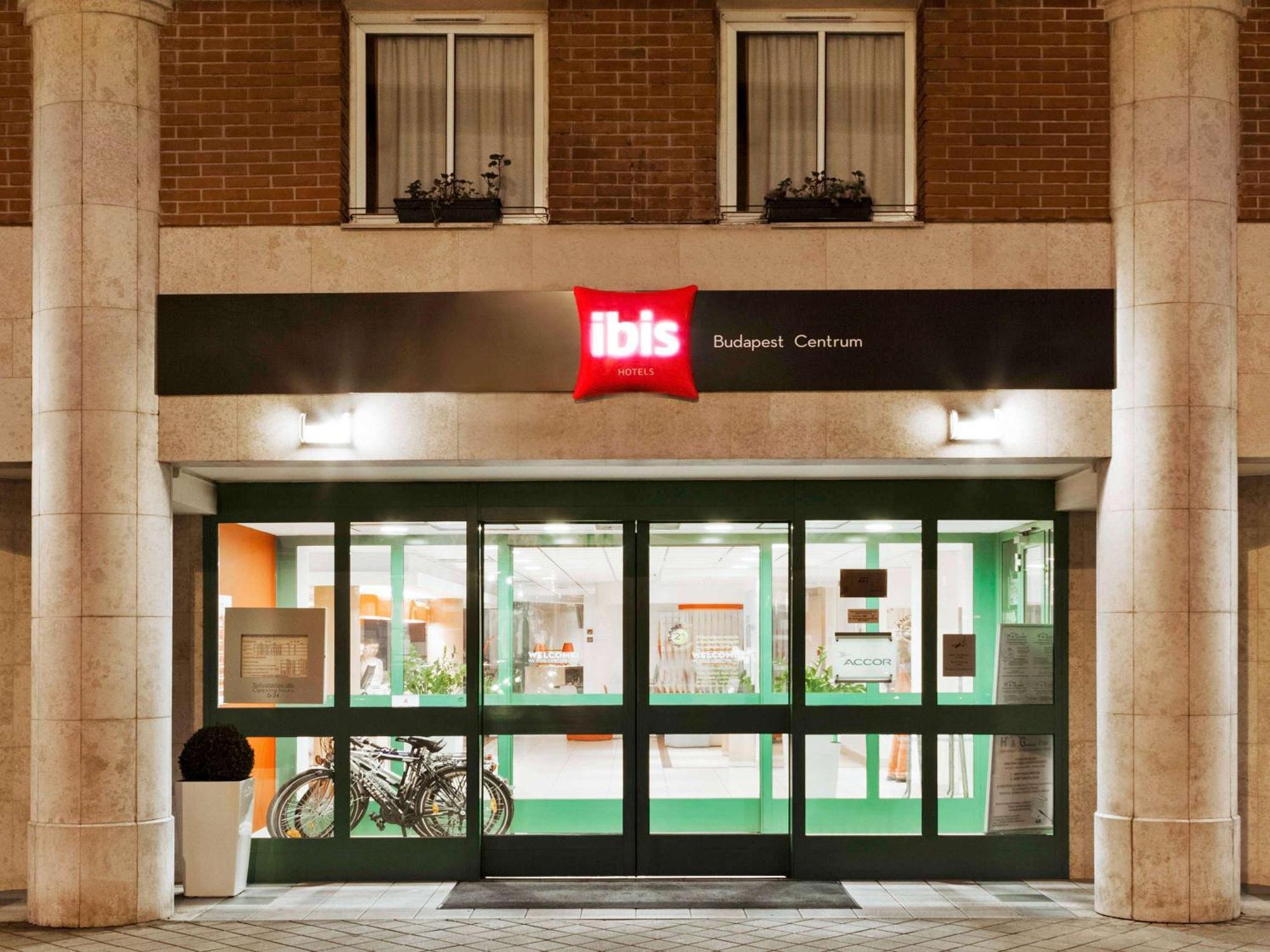 Hotel Ibis Budapest Centrum Exterior foto